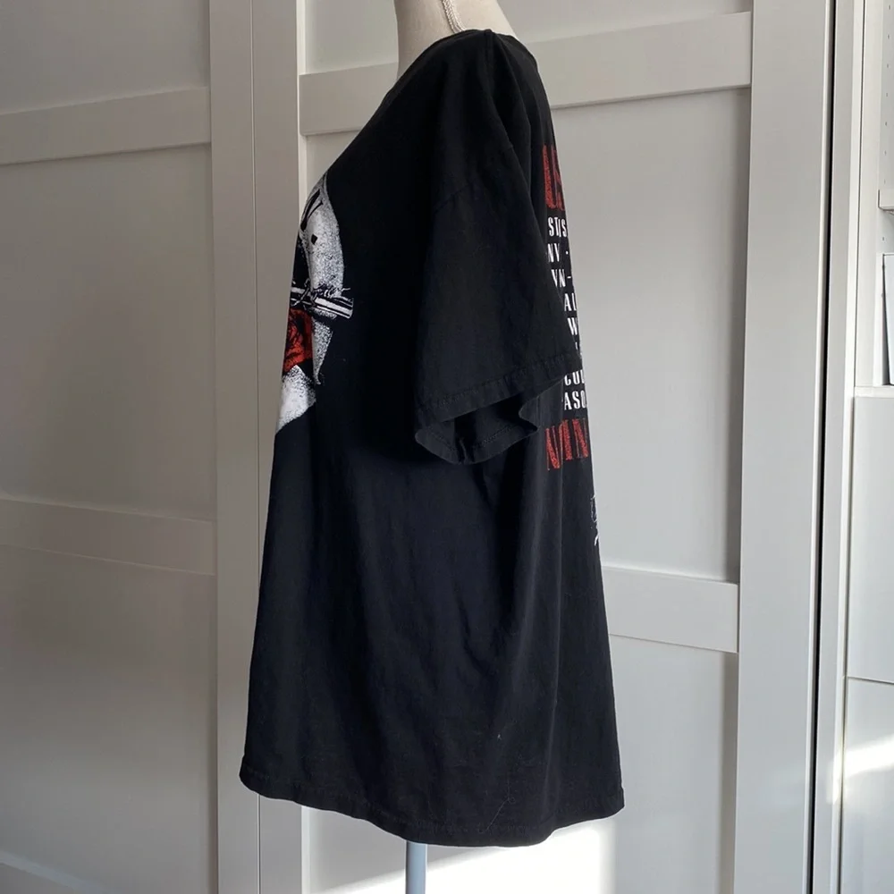 Guns n' Roses - Authentic Concert Tee, circa 2017 - Picture 4 of 9